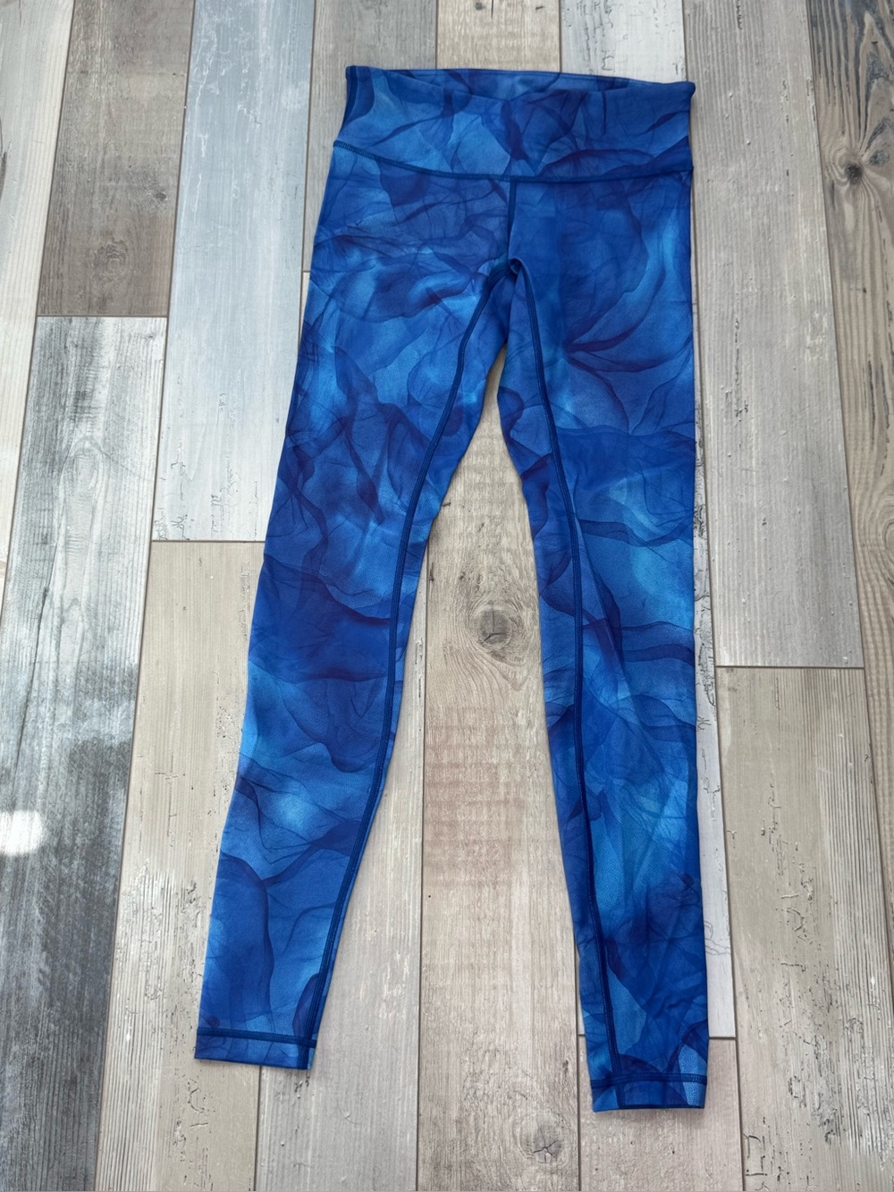 Lululemon Wunder Under Pant III
Midnight Tulle Multi Sz 6